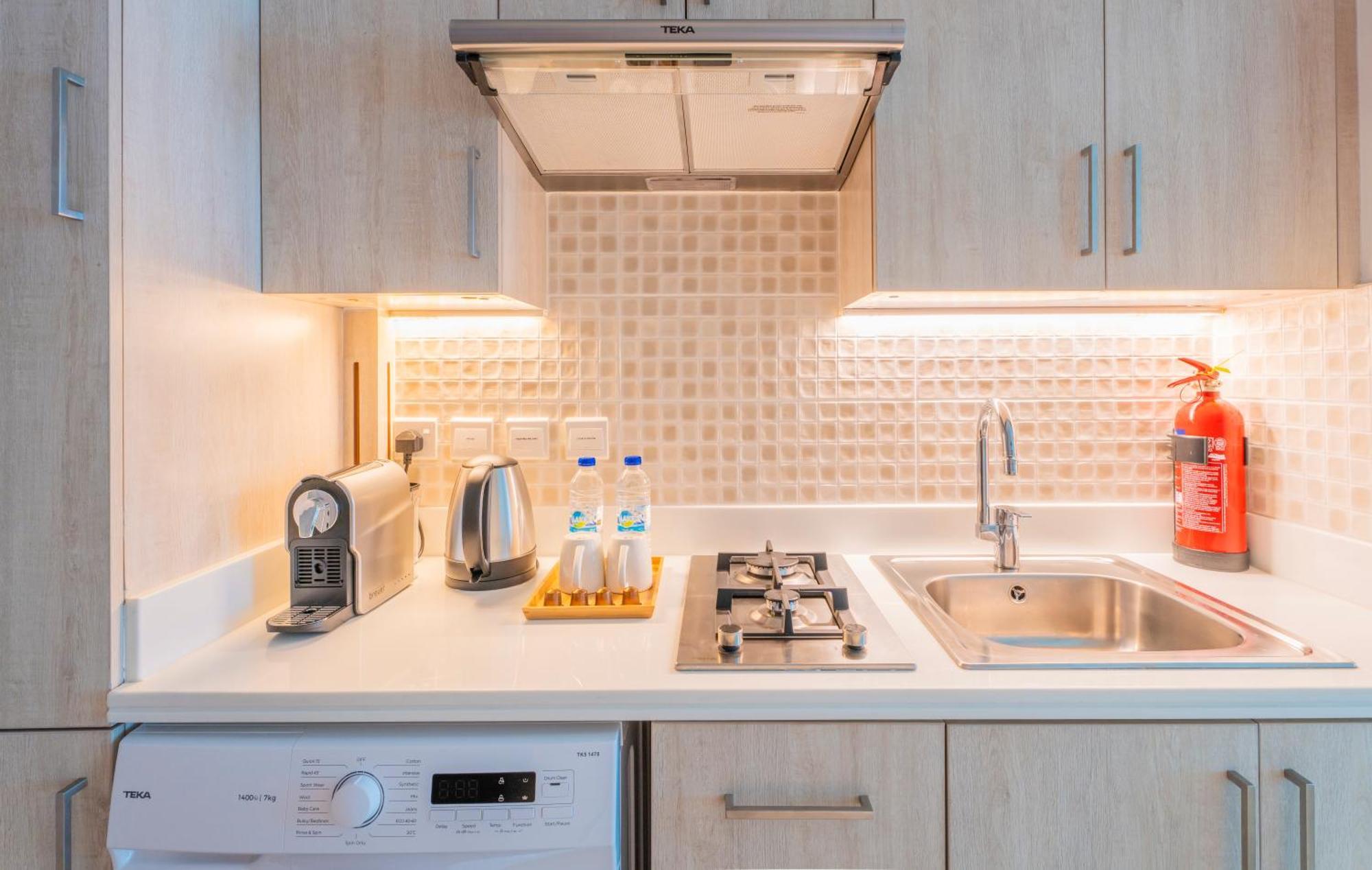 Studio With Pool And Private Beach Access On Palm Jumeirah 두바이 외부 사진