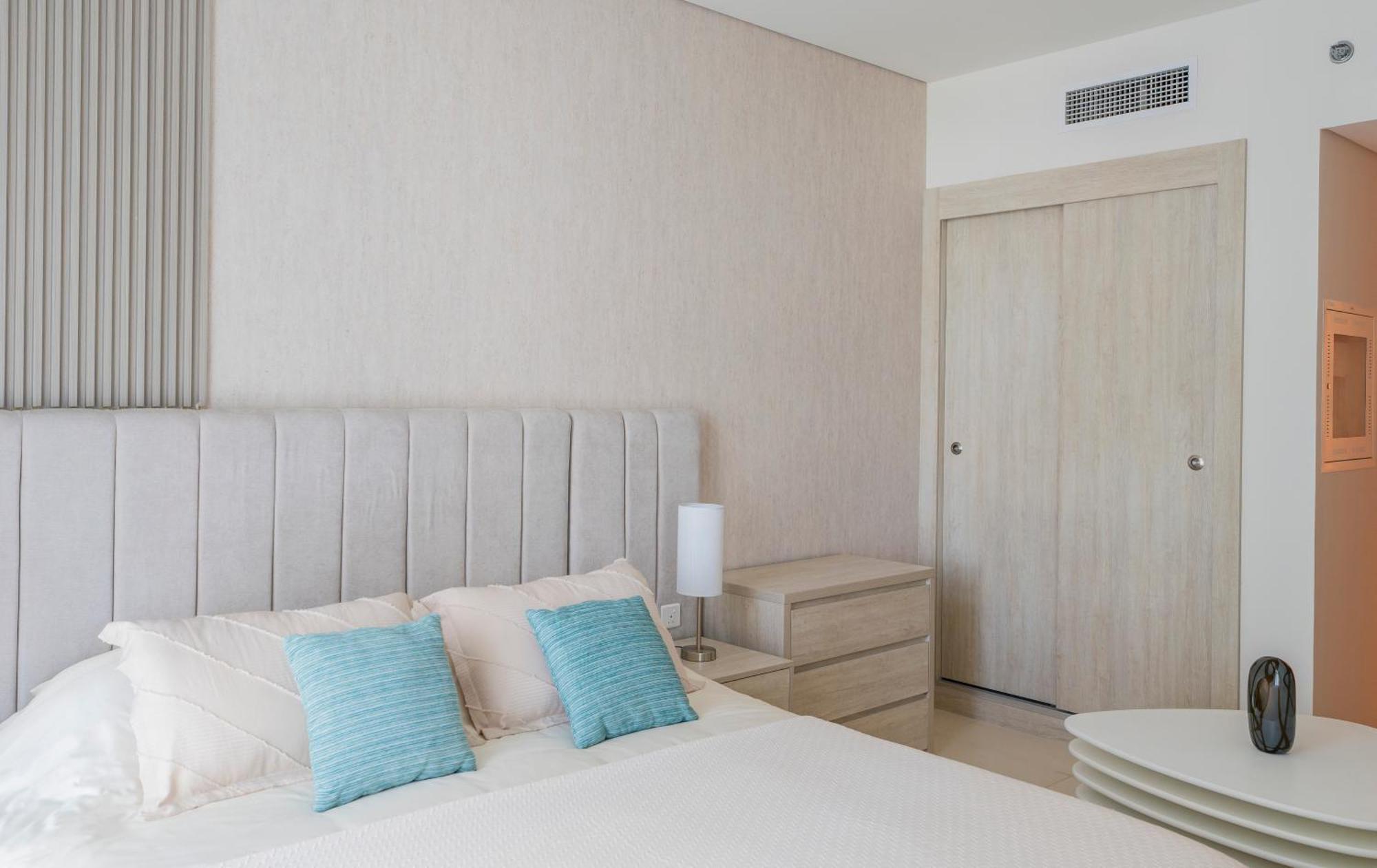 Studio With Pool And Private Beach Access On Palm Jumeirah 두바이 외부 사진