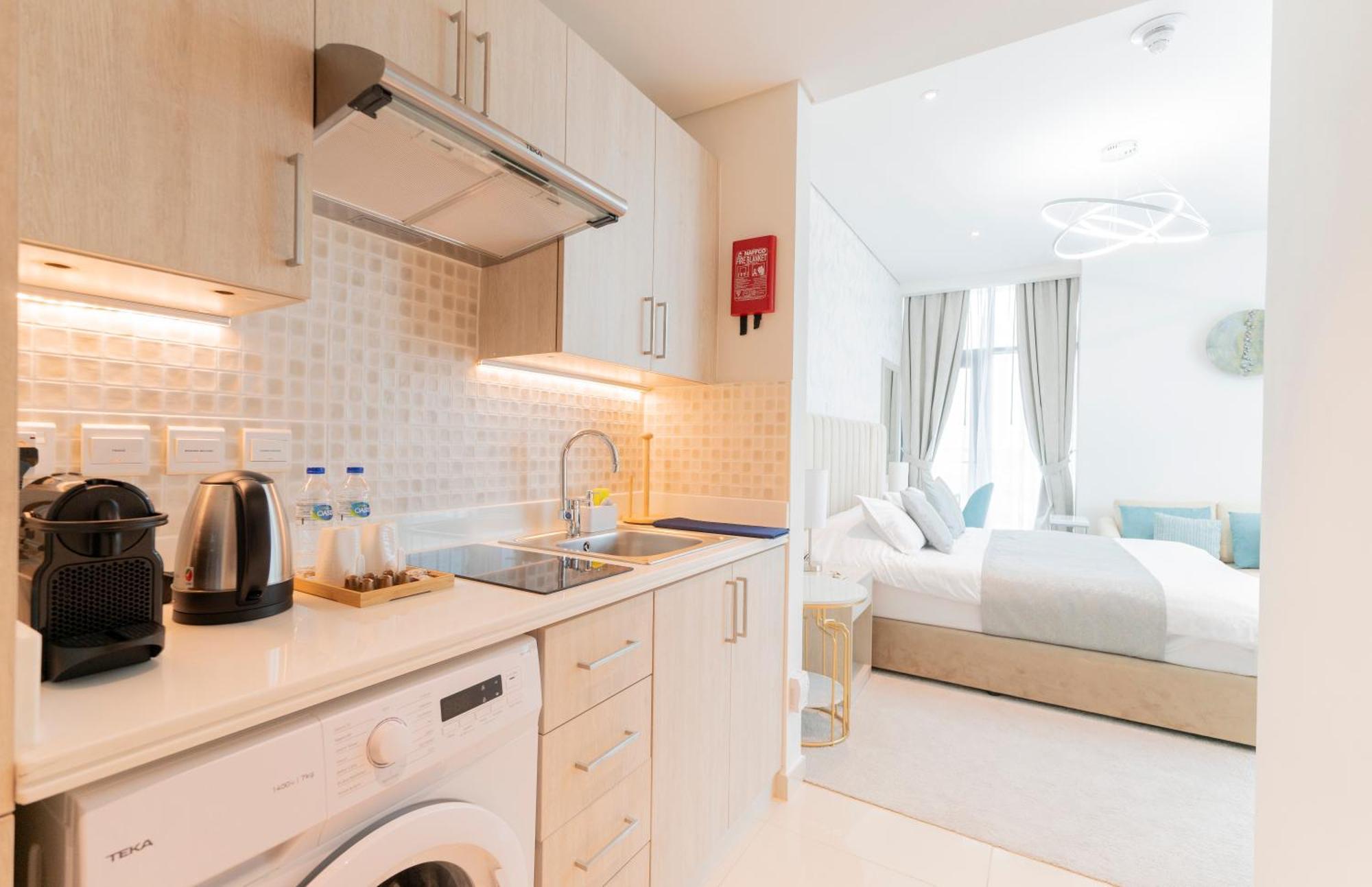 Studio With Pool And Private Beach Access On Palm Jumeirah 두바이 외부 사진